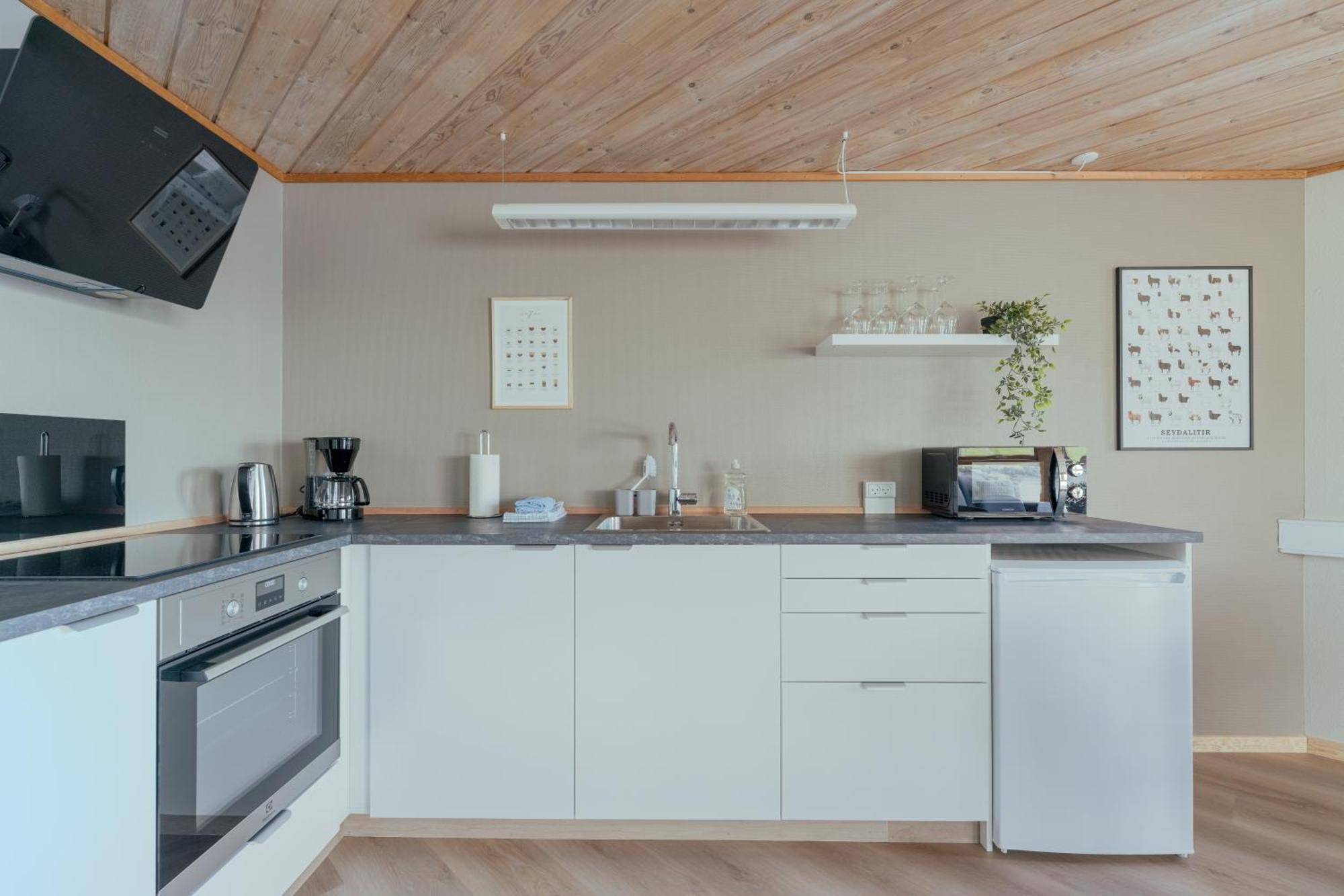 A Tromini Guesthouse Tórshavn Zewnętrze zdjęcie
